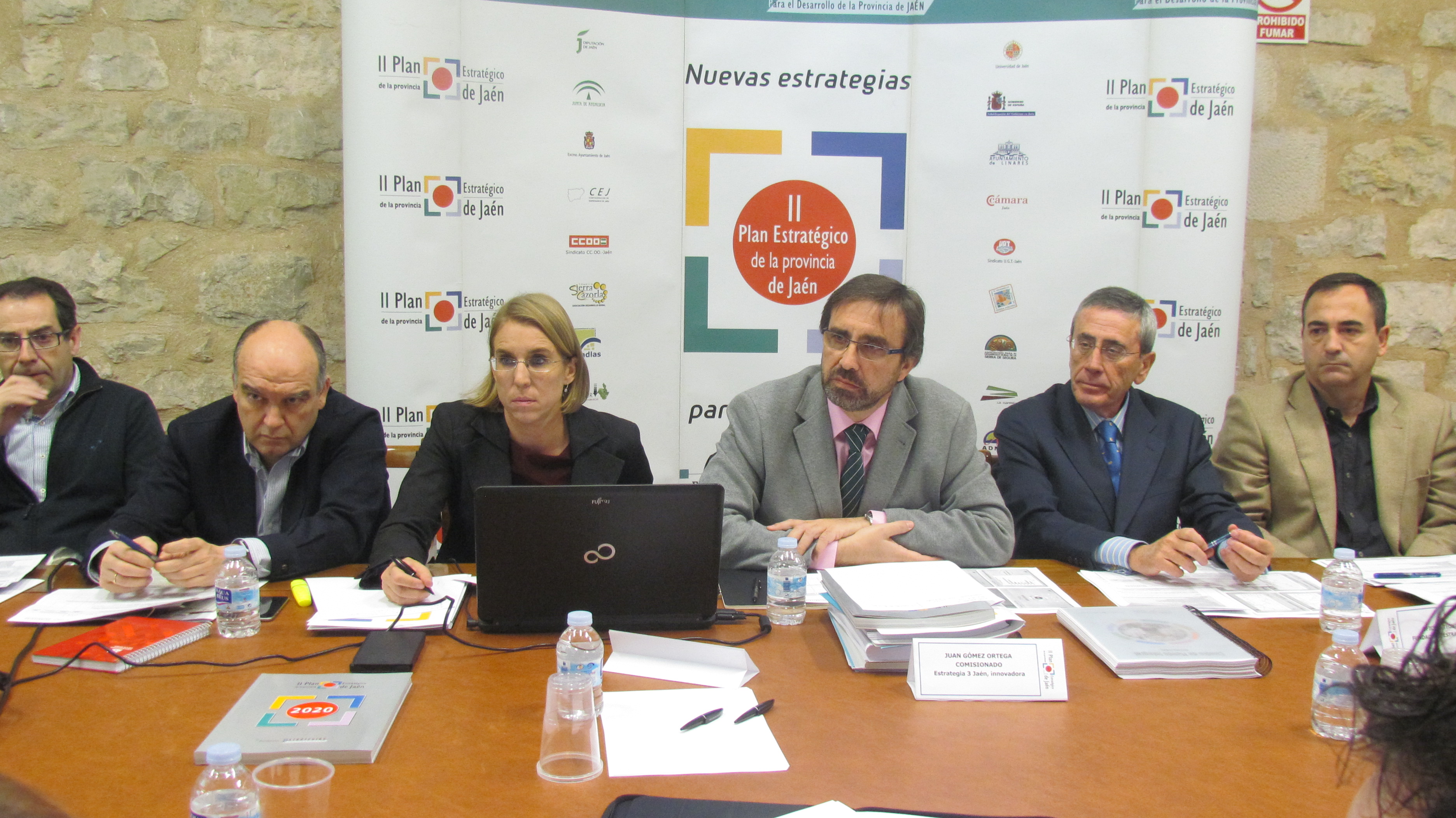 A. Ureña (CEATIC), J. Terrados (UJA), I. Herrador (Fund.), J. Gómez (UJA), A. Martín (Cát. Planificación), A. de la Torre (Del. Eco)