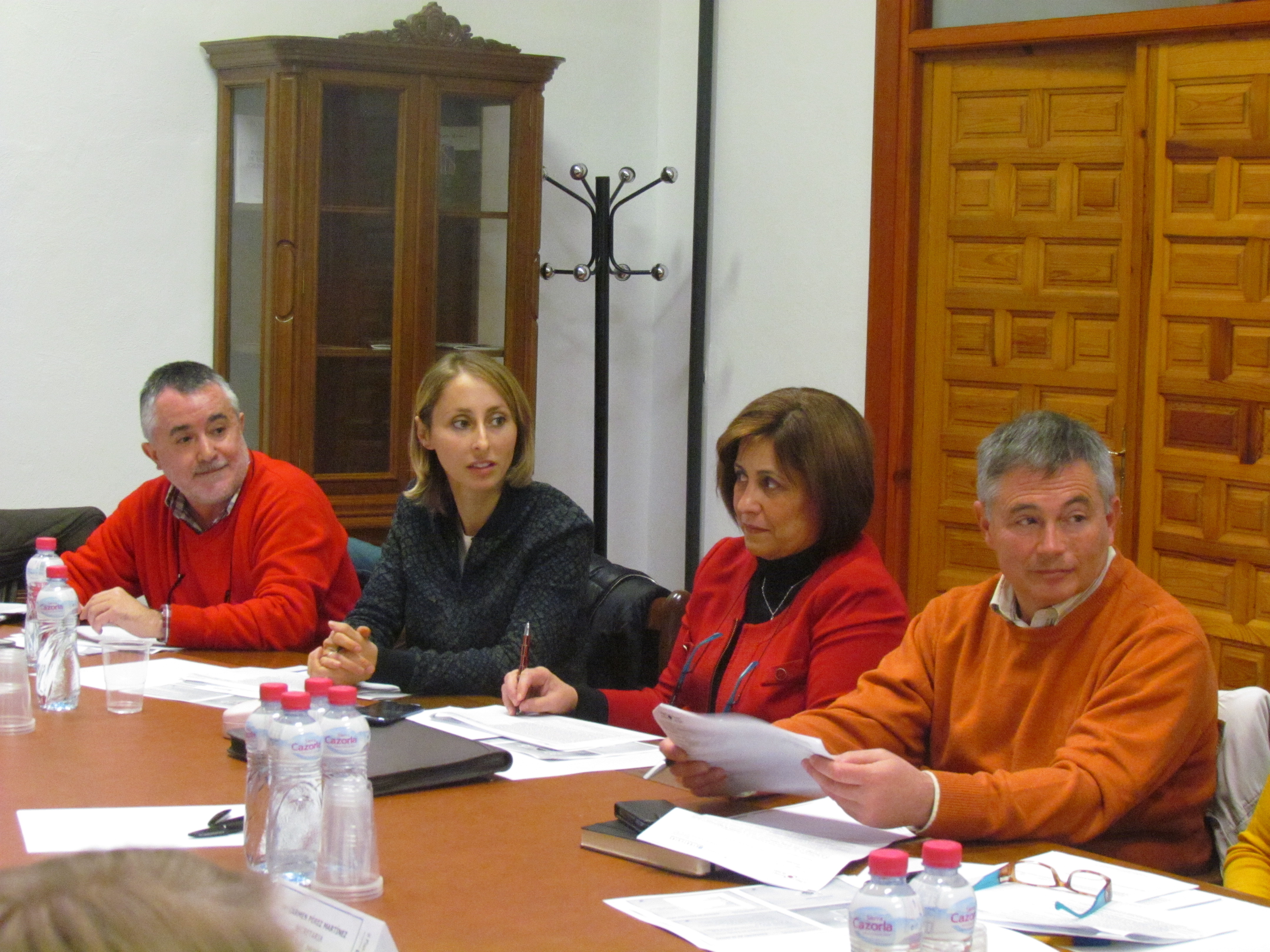 Rafael Olmo (Diputación), Elena Rodríguez (Ayto Úbeda), Mercedes Valenzuela (CS UJA) y Carlos Illana (Iniciativas)