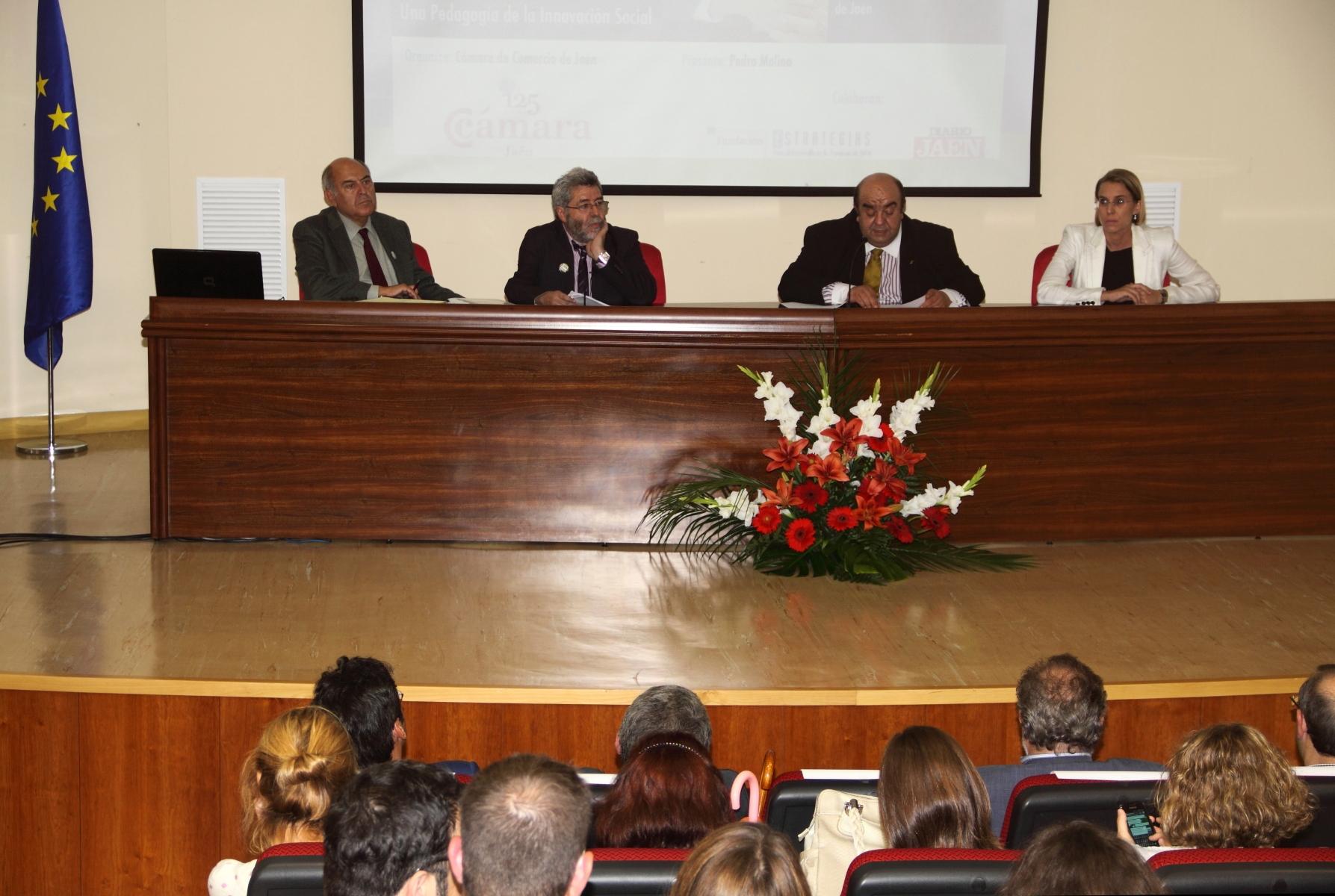 Luis Carlos García, Presidente de la Cámara de Comercio e Industria de Jaén, en la inauguración del acto