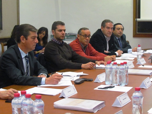 Representantes de entidades financieras, Diputación Provincial y ADRs