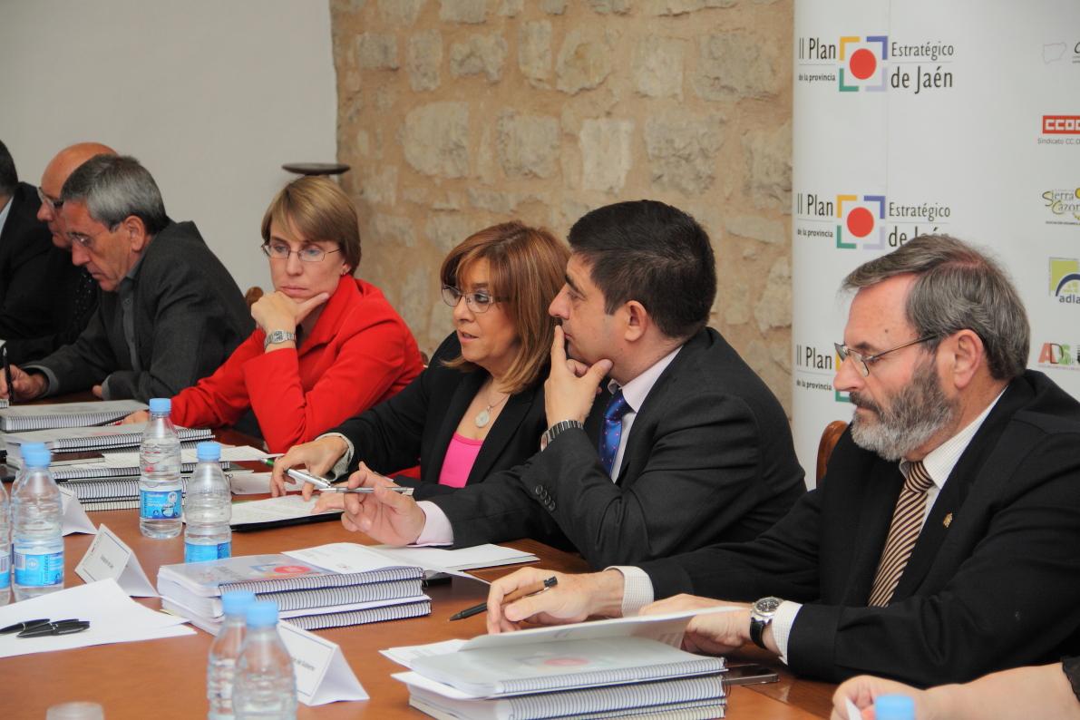 Miembros de la Oficina Técnica y responsables institucionales