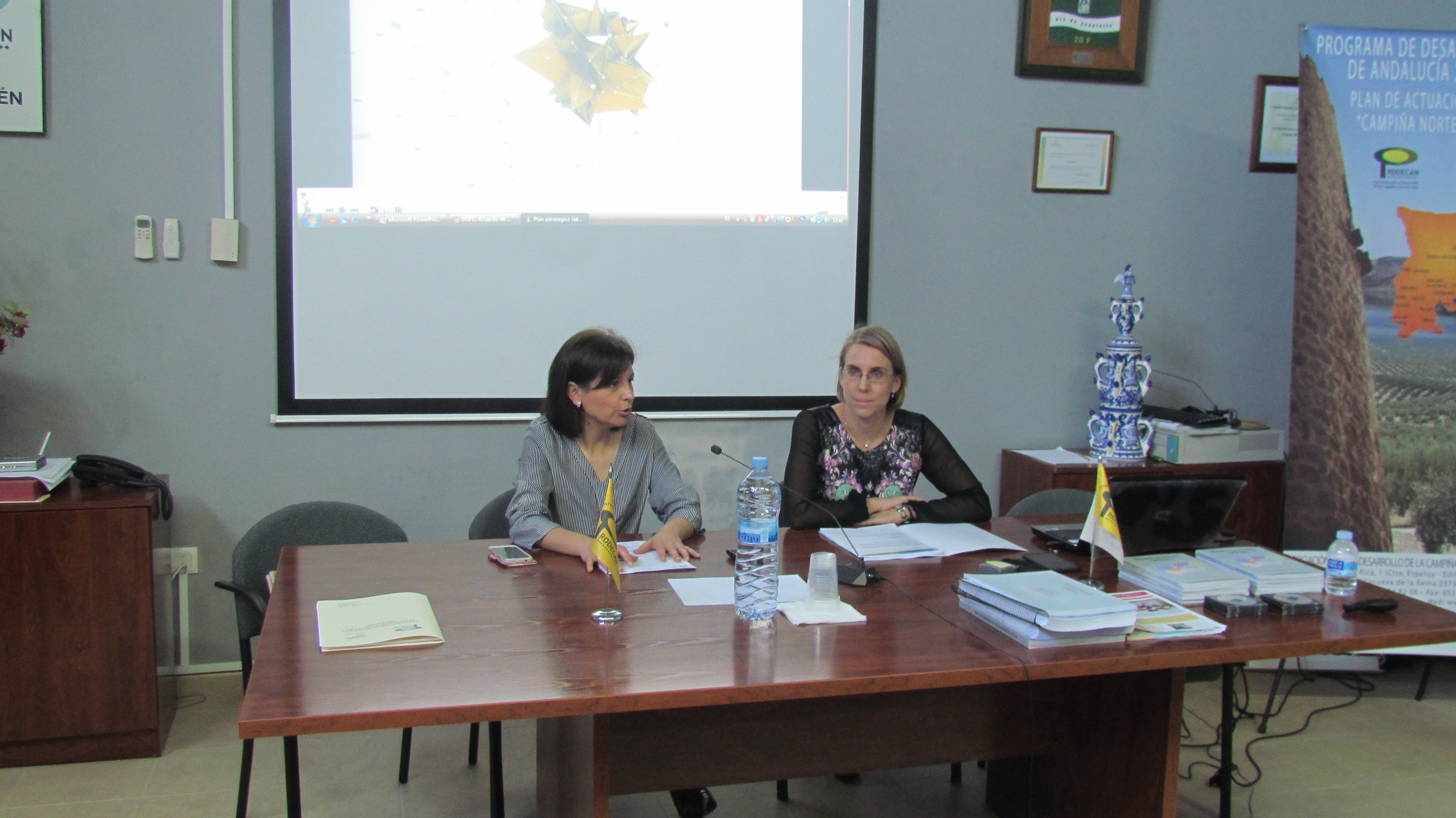 Isabel Uceda (presidenta de PRODECAN) e Inmaculada Herrador (Fundación)