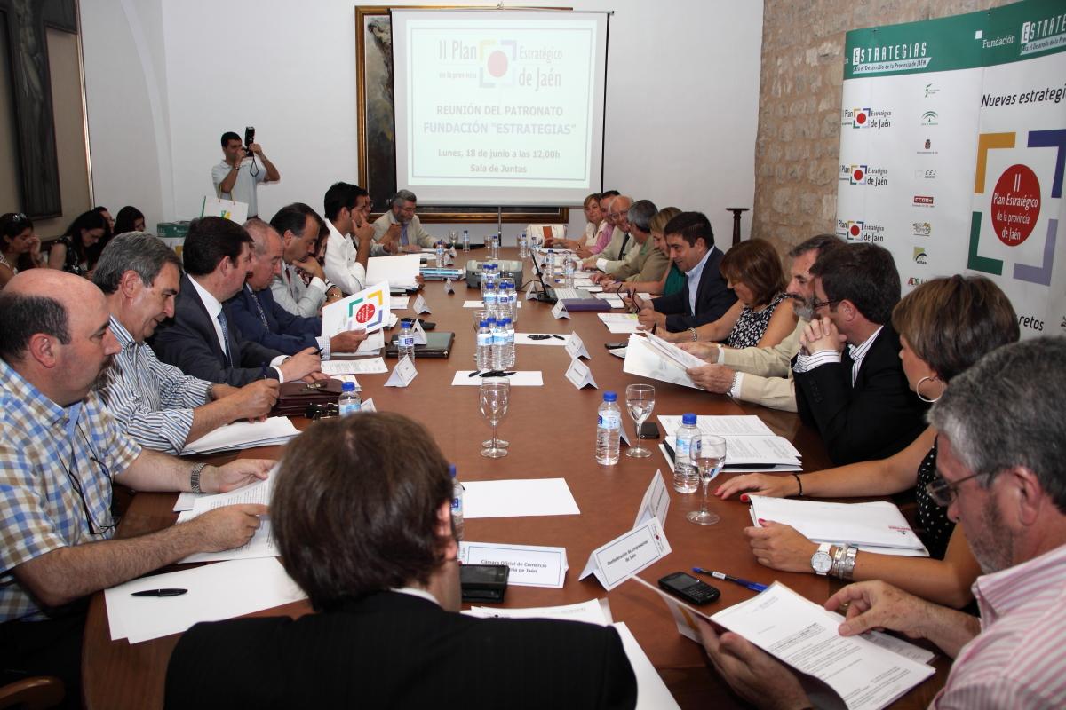 Miembros del Patronato durante la reunión