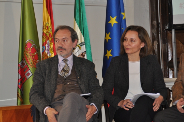 J. Manuel García (Ag. IDEA) y Sonia Bermúdez (Diputación) durante el tercer coloquio