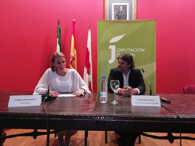 Ponencia: Ciudad y transporte. Adaptarse o morir. Intervino David Álvarez (AFORA Tráfico y Transporte)